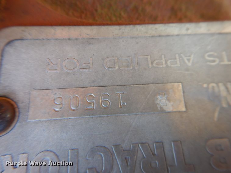 image for item DJ8319 John Deere B  tractor