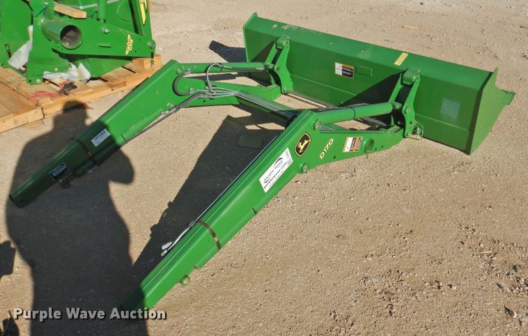 image for item DJ8331 John Deere D170  loader