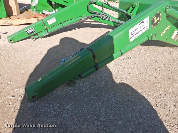 image for item DJ8331 John Deere D170  loader