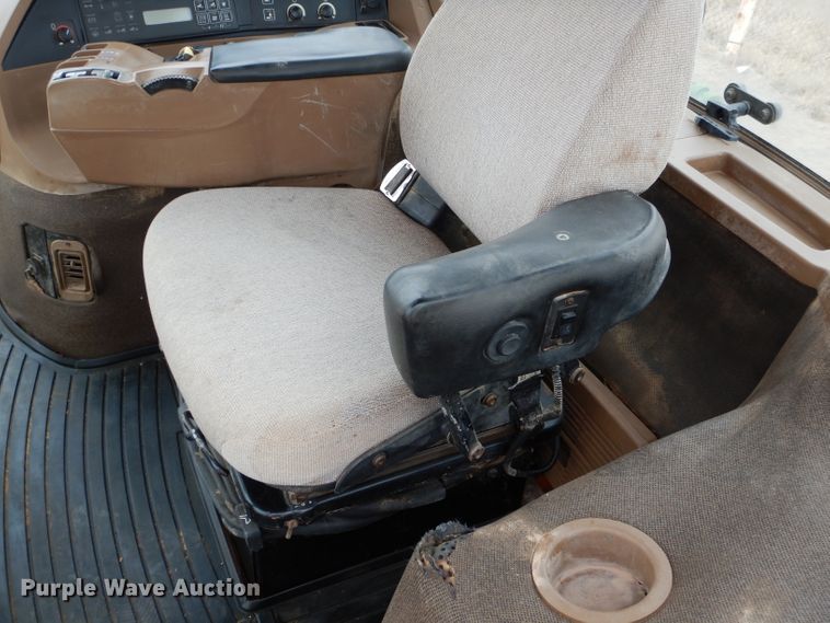 image for item DJ8823 1996 John Deere 8300  MFWD tractor