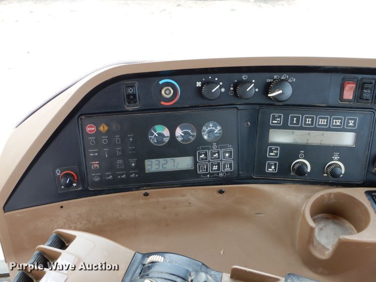 image for item DJ8823 1996 John Deere 8300  MFWD tractor