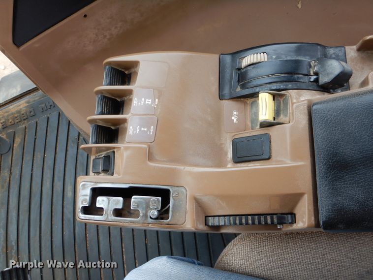 image for item DJ8823 1996 John Deere 8300  MFWD tractor