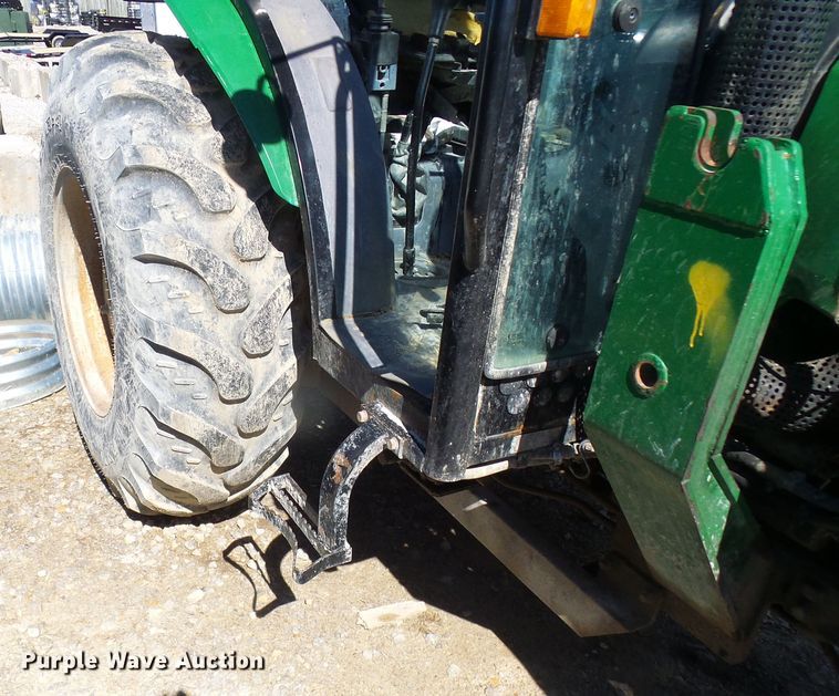 image for item DL0825 (2) Montana tractors