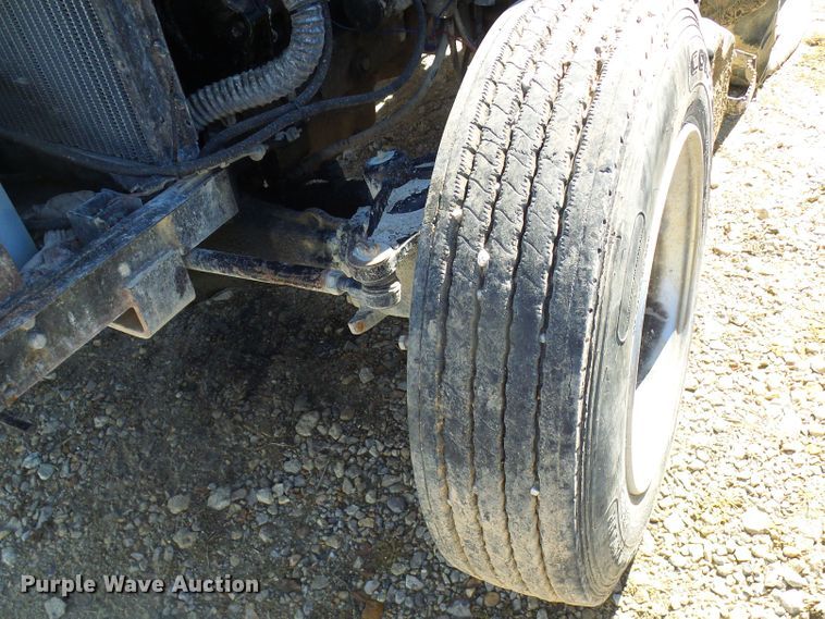 image for item DL0825 (2) Montana tractors