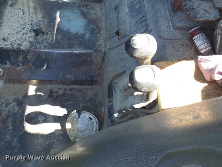 image for item DL0825 (2) Montana tractors