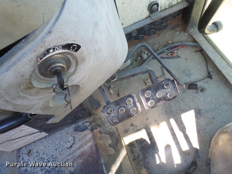 image for item DL0825 (2) Montana tractors