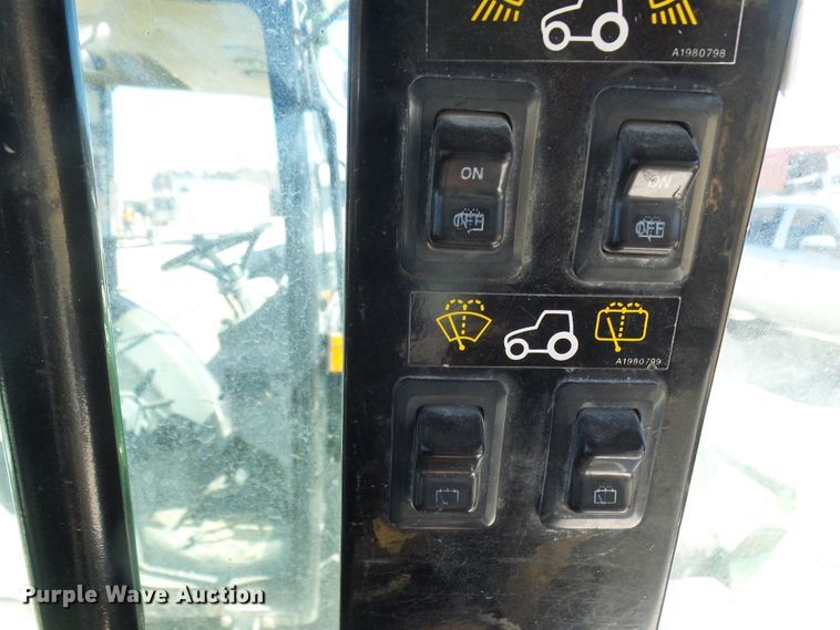 image for item DL0825 (2) Montana tractors