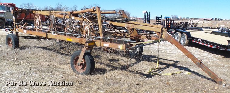 image for item DL0836 M&W TF10 hay rake