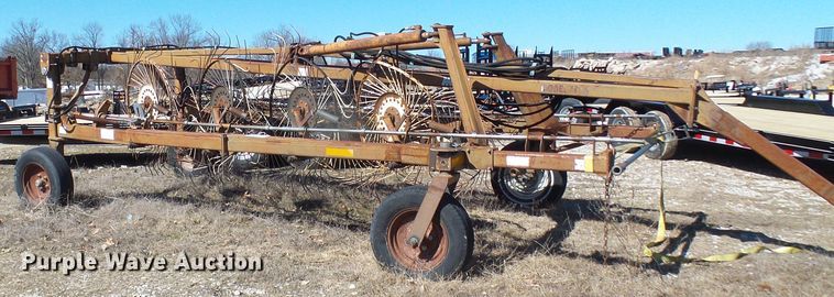 image for item DL0836 M&W TF10 hay rake