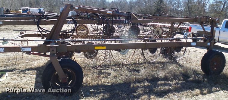 image for item DL0836 M&W TF10 hay rake