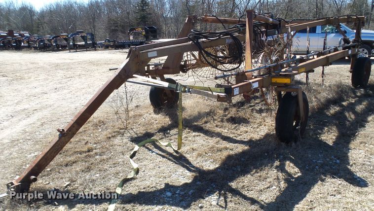 image for item DL0836 M&W TF10 hay rake