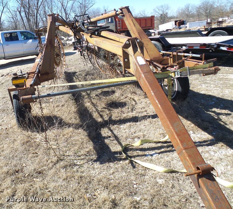 image for item DL0836 M&W TF10 hay rake