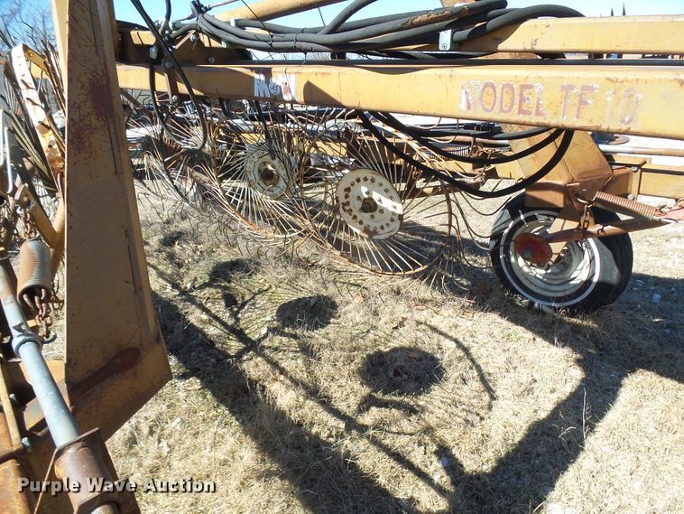 image for item DL0836 M&W TF10 hay rake
