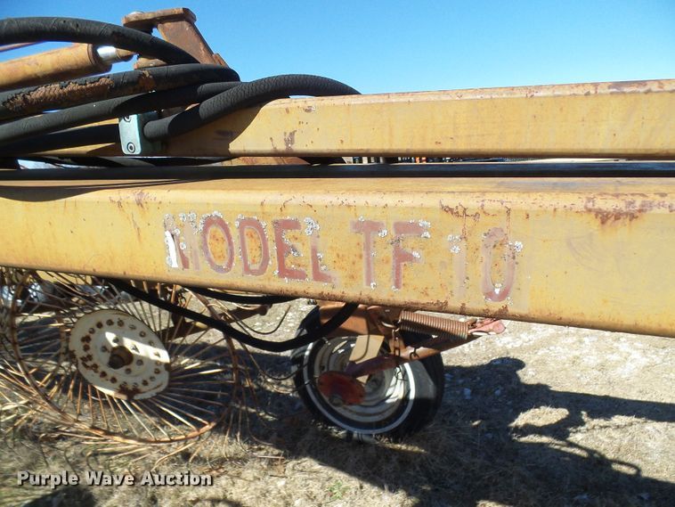 image for item DL0836 M&W TF10 hay rake