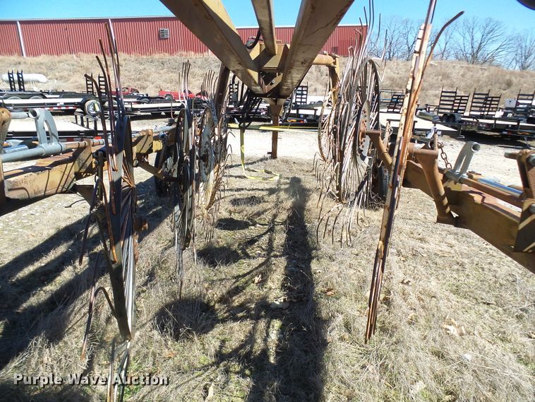 image for item DL0836 M&W TF10 hay rake