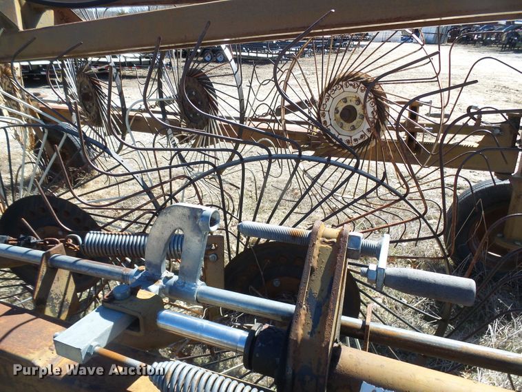 image for item DL0836 M&W TF10 hay rake