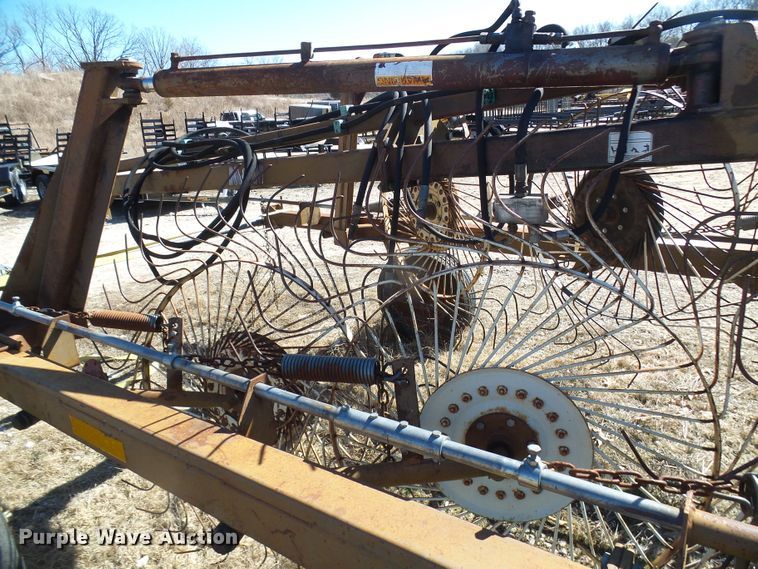 image for item DL0836 M&W TF10 hay rake