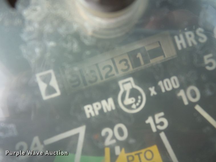 image for item DL0853 1977 International 1086  tractor