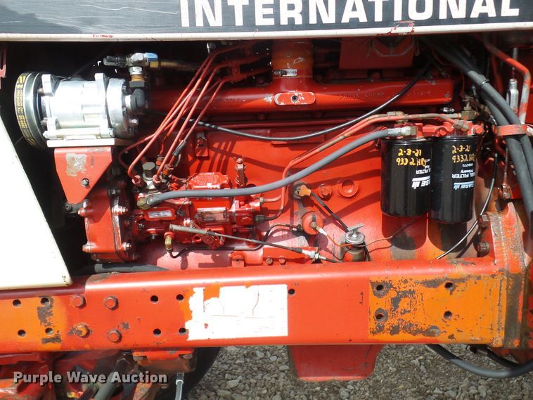 image for item DL0853 1977 International 1086  tractor