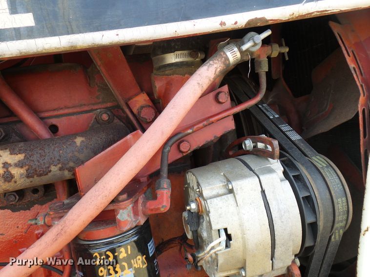 image for item DL0853 1977 International 1086  tractor