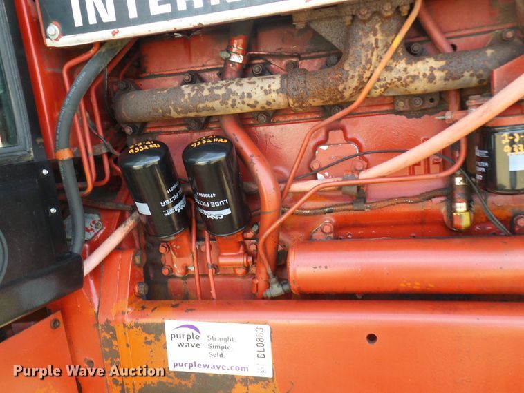 image for item DL0853 1977 International 1086  tractor