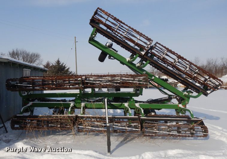 image for item DL2135 Unverferth Rolling Harrow 220  rolling harrow