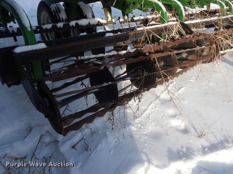 image for item DL2135 Unverferth Rolling Harrow 220  rolling harrow