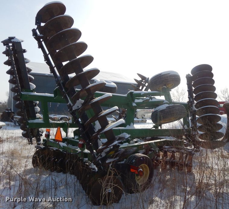 image for item DL2136 John Deere 637  tandem disk