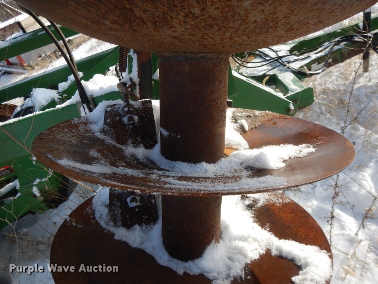 image for item DL2136 John Deere 637  tandem disk