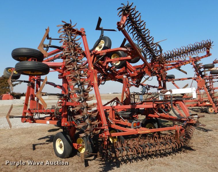 image for item DL4731 Sunflower 3060-42  Fallow King field cultivator