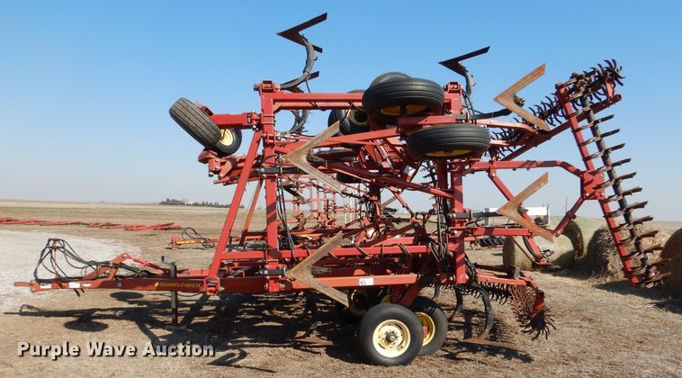 image for item DL4731 Sunflower 3060-42  Fallow King field cultivator