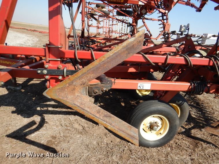 image for item DL4731 Sunflower 3060-42  Fallow King field cultivator