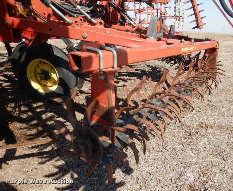 image for item DL4731 Sunflower 3060-42  Fallow King field cultivator