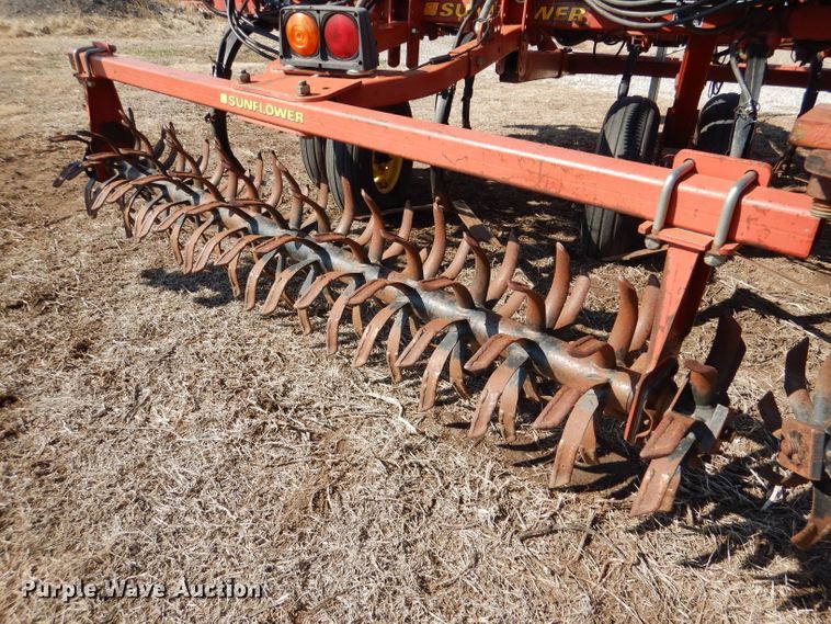 image for item DL4731 Sunflower 3060-42  Fallow King field cultivator