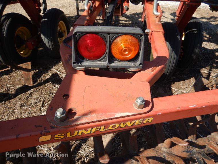 image for item DL4731 Sunflower 3060-42  Fallow King field cultivator