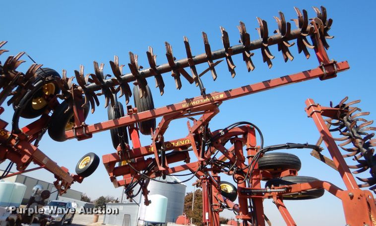 image for item DL4731 Sunflower 3060-42  Fallow King field cultivator