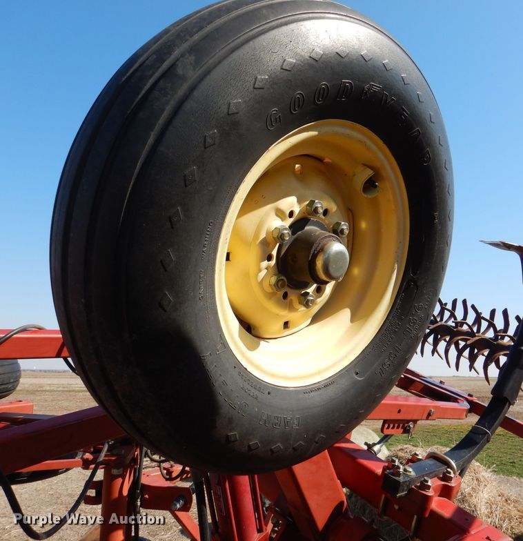 image for item DL4731 Sunflower 3060-42  Fallow King field cultivator