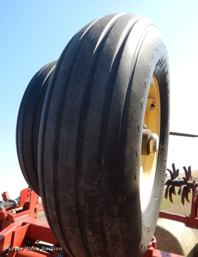 image for item DL4731 Sunflower 3060-42  Fallow King field cultivator