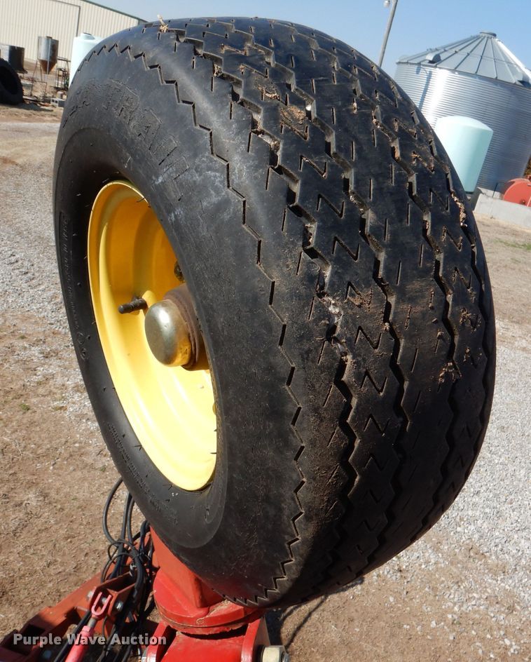 image for item DL4731 Sunflower 3060-42  Fallow King field cultivator