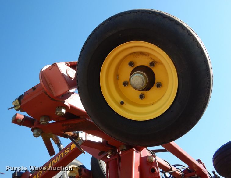 image for item DL4731 Sunflower 3060-42  Fallow King field cultivator