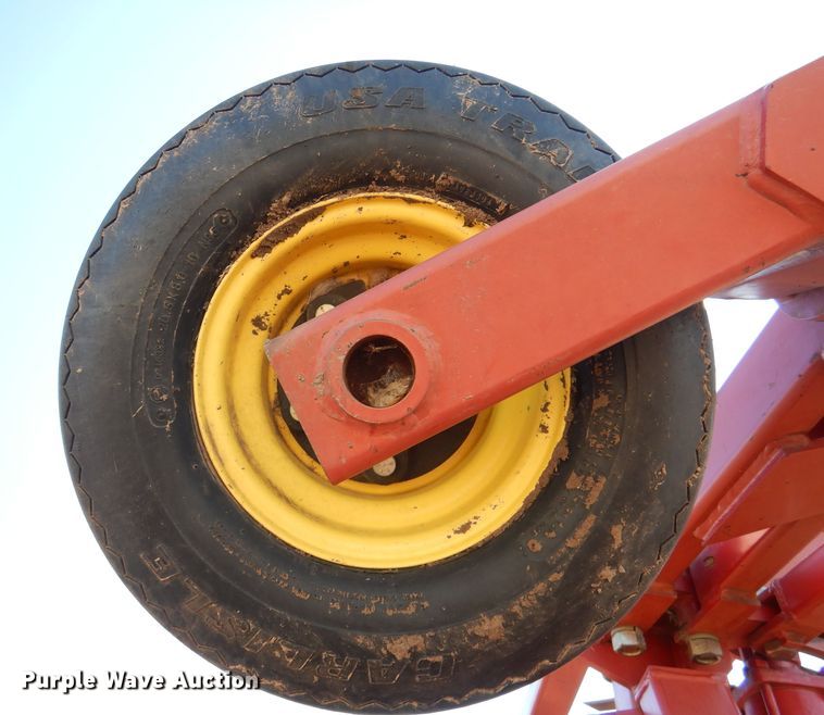 image for item DL4731 Sunflower 3060-42  Fallow King field cultivator