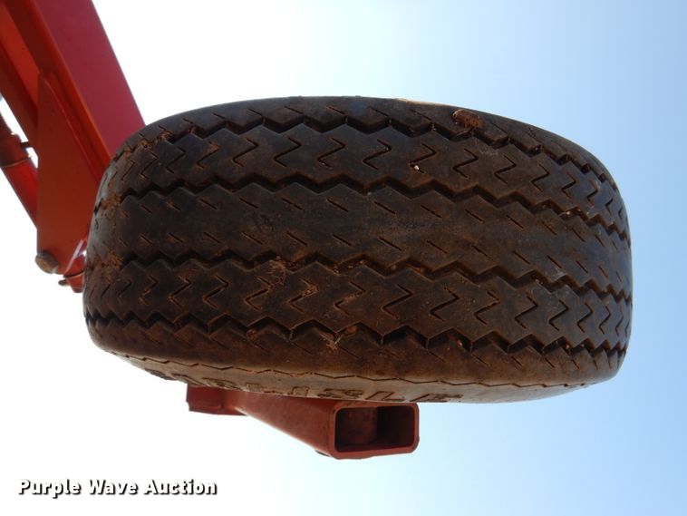 image for item DL4731 Sunflower 3060-42  Fallow King field cultivator