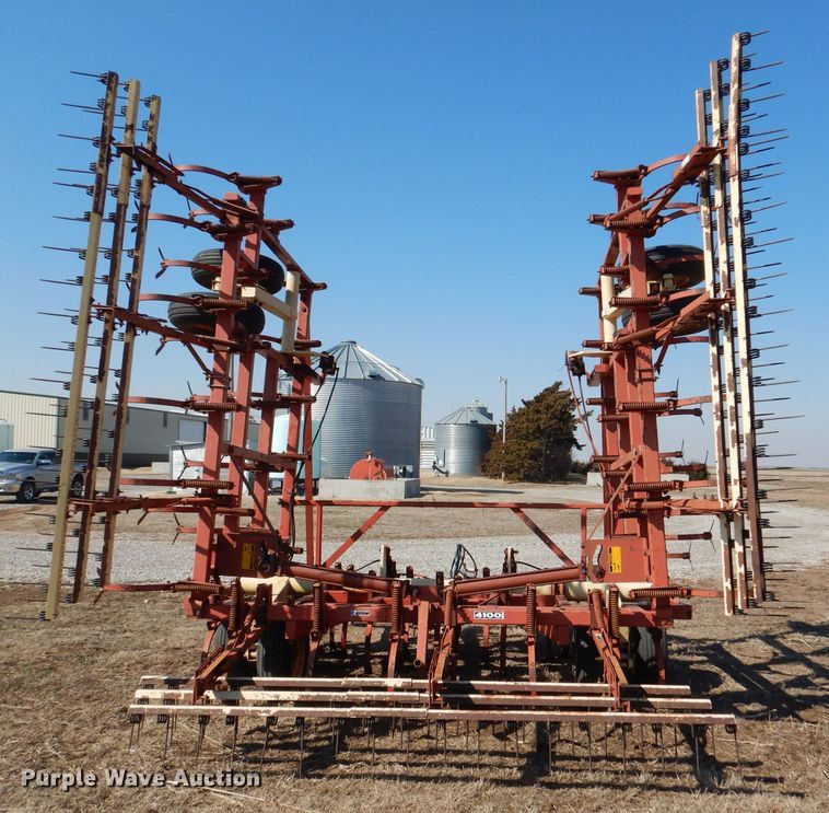 image for item DL4732 Krause 4138  field cultivator