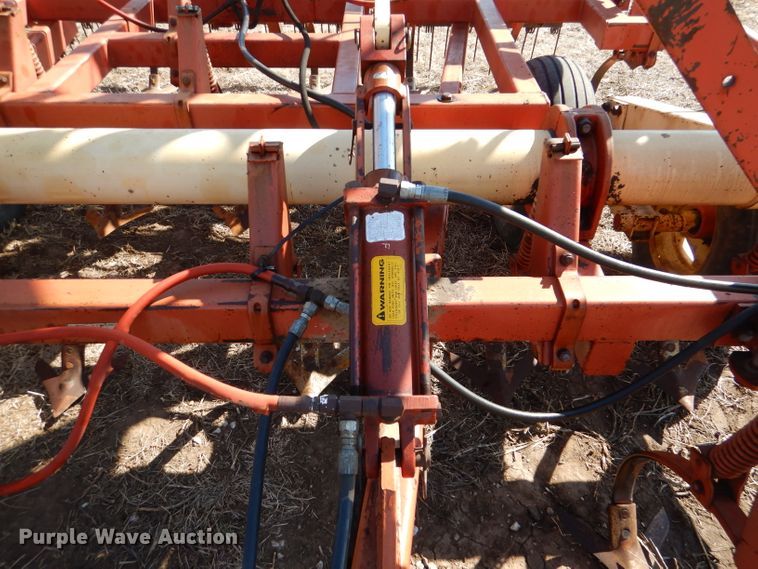 image for item DL4732 Krause 4138  field cultivator