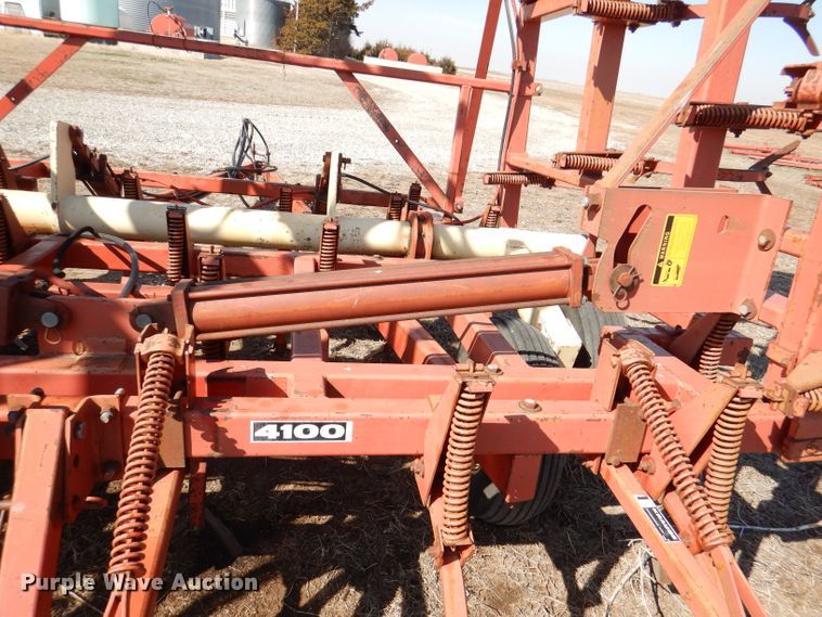 image for item DL4732 Krause 4138  field cultivator