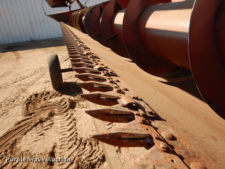 image for item DL4734 1991 Case IH 1010  rigid head