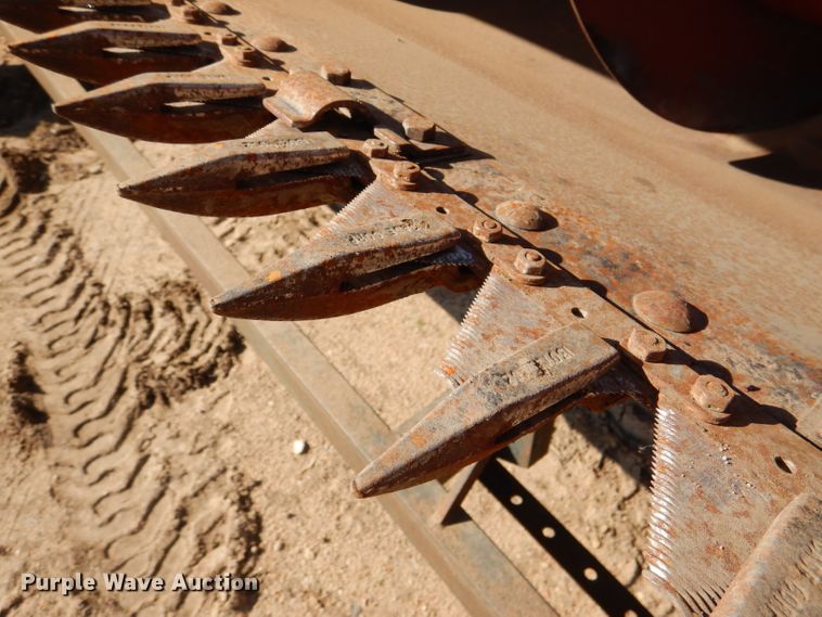 image for item DL4734 1991 Case IH 1010  rigid head