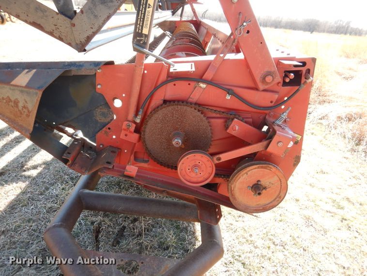 image for item DL4735 1990 Case IH 1010  rigid head