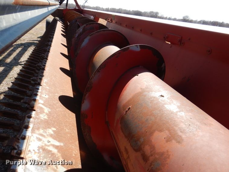 image for item DL4735 1990 Case IH 1010  rigid head