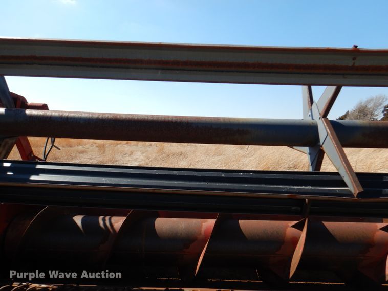 image for item DL4735 1990 Case IH 1010  rigid head